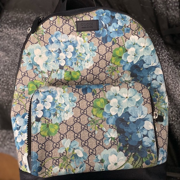 Gucci BackpackGG Supreme Bloom Medium Blue - Picture 1 of 6